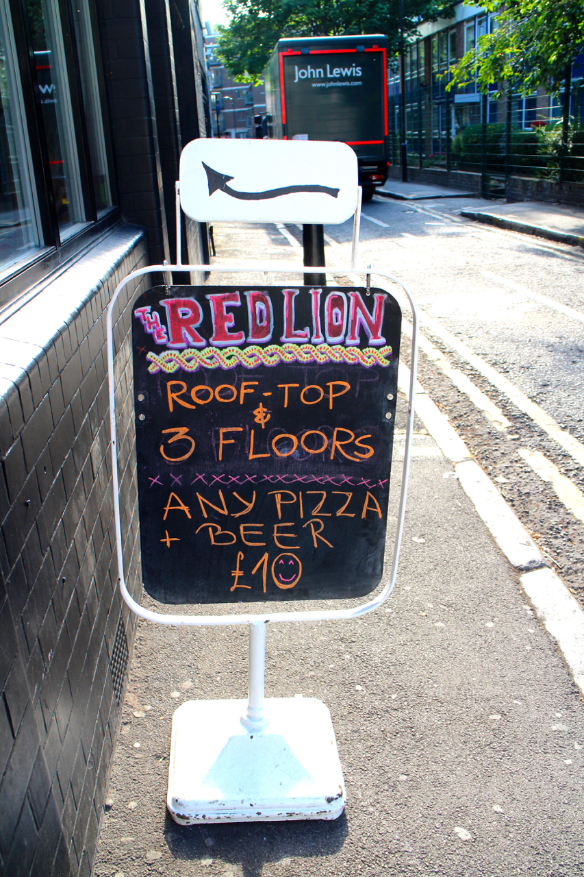Red-Lion-1 Pizza at the Red Lion Hoxton