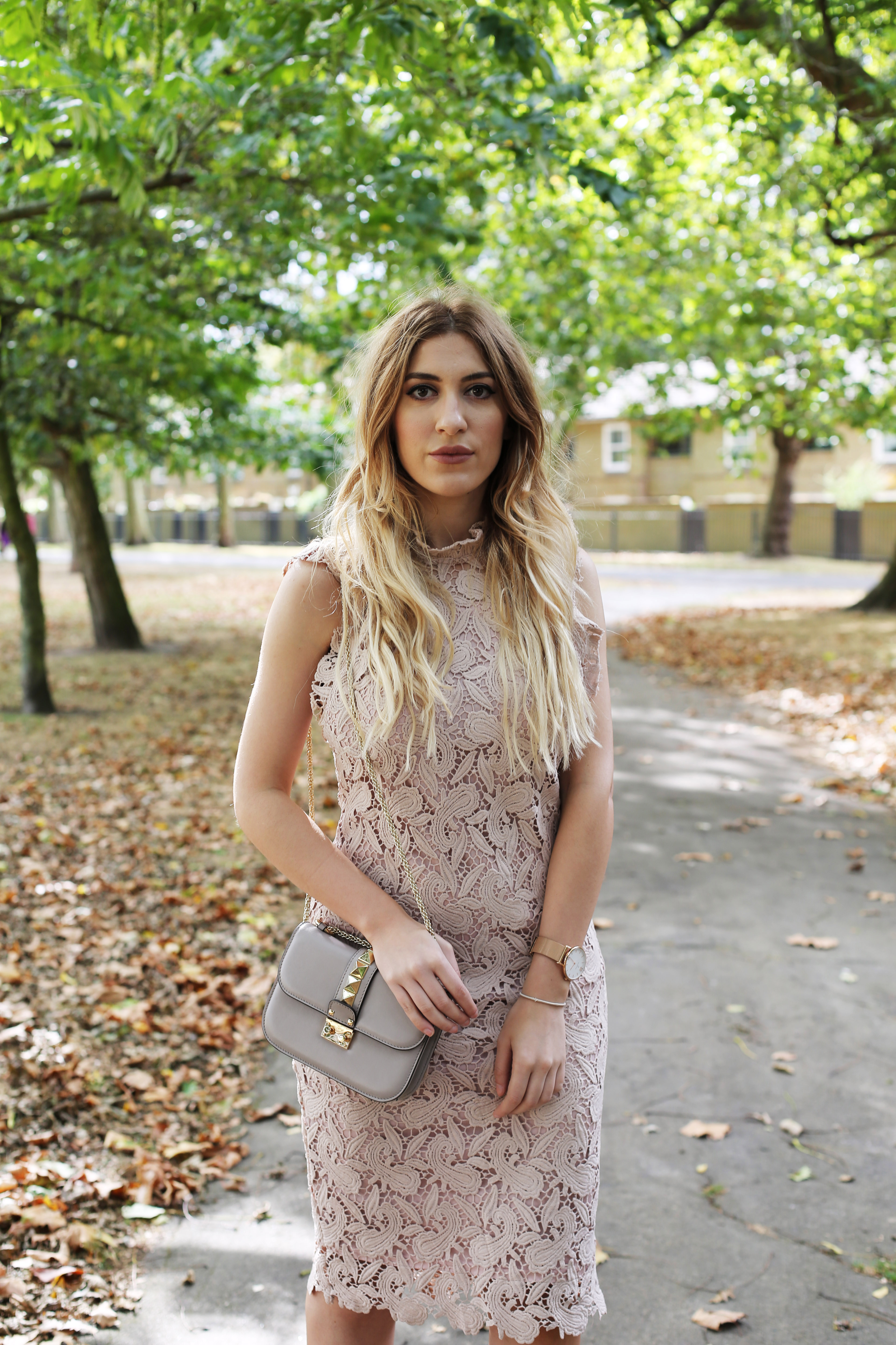 Trend Guide: How to Wear Dusty Pink Colour - thelondonthing.co.uk