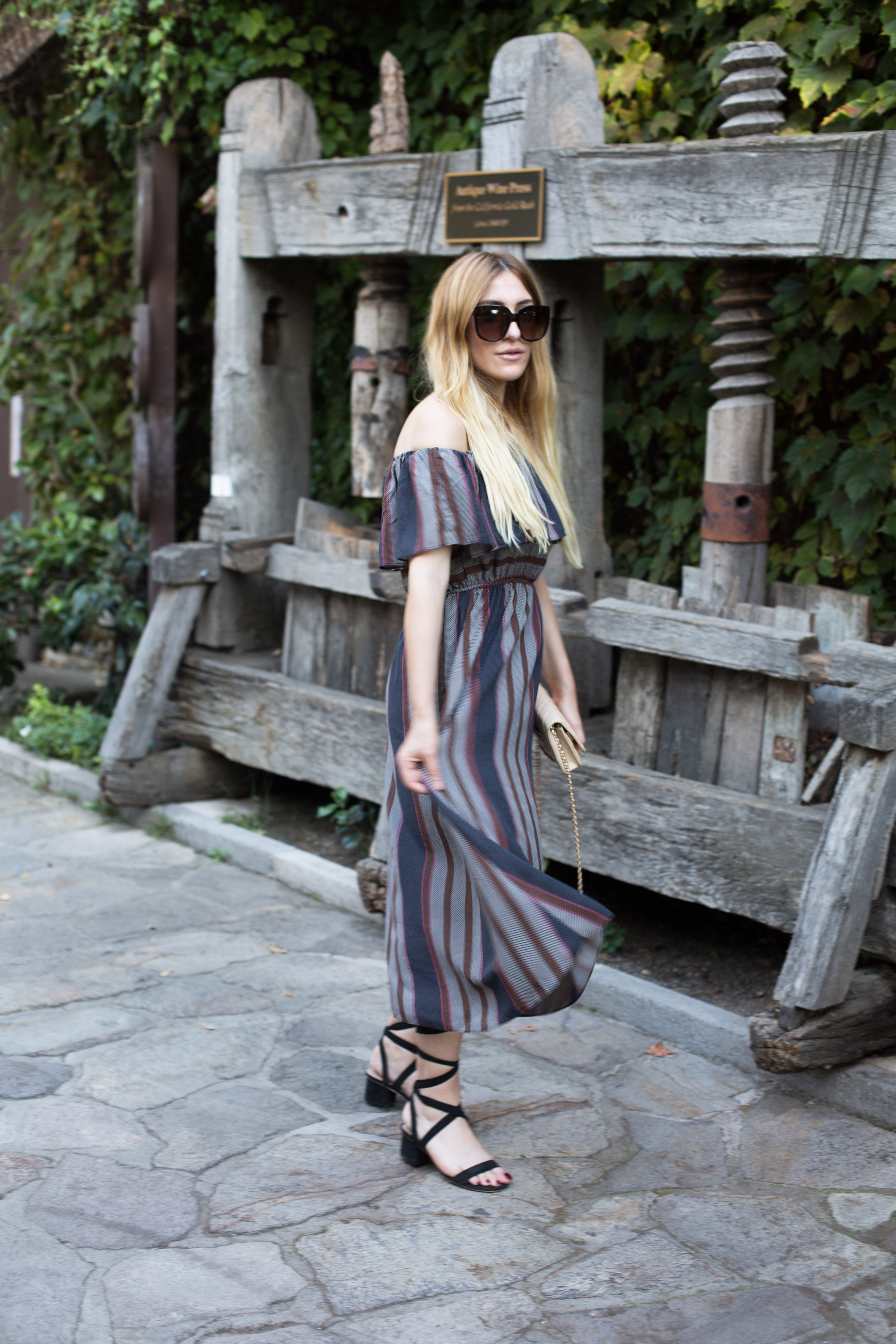Off-the-Shoulder-Dress-in-Nappa-7 Perfect Autumn Striped Dress