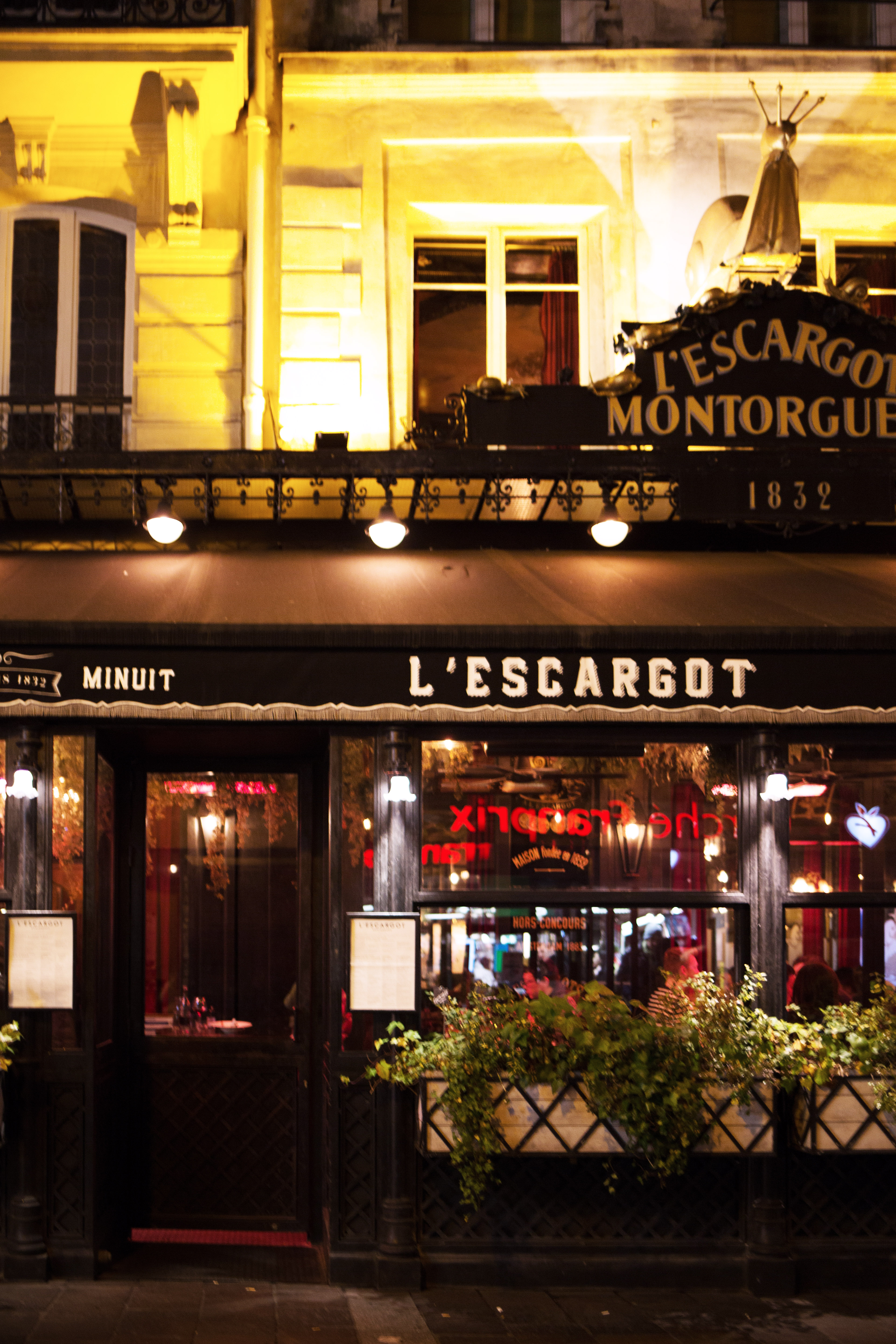 DInner-at-LEscargot-Paris_-10 Regretting Steak and Chips at L'Escargot Montorgueil