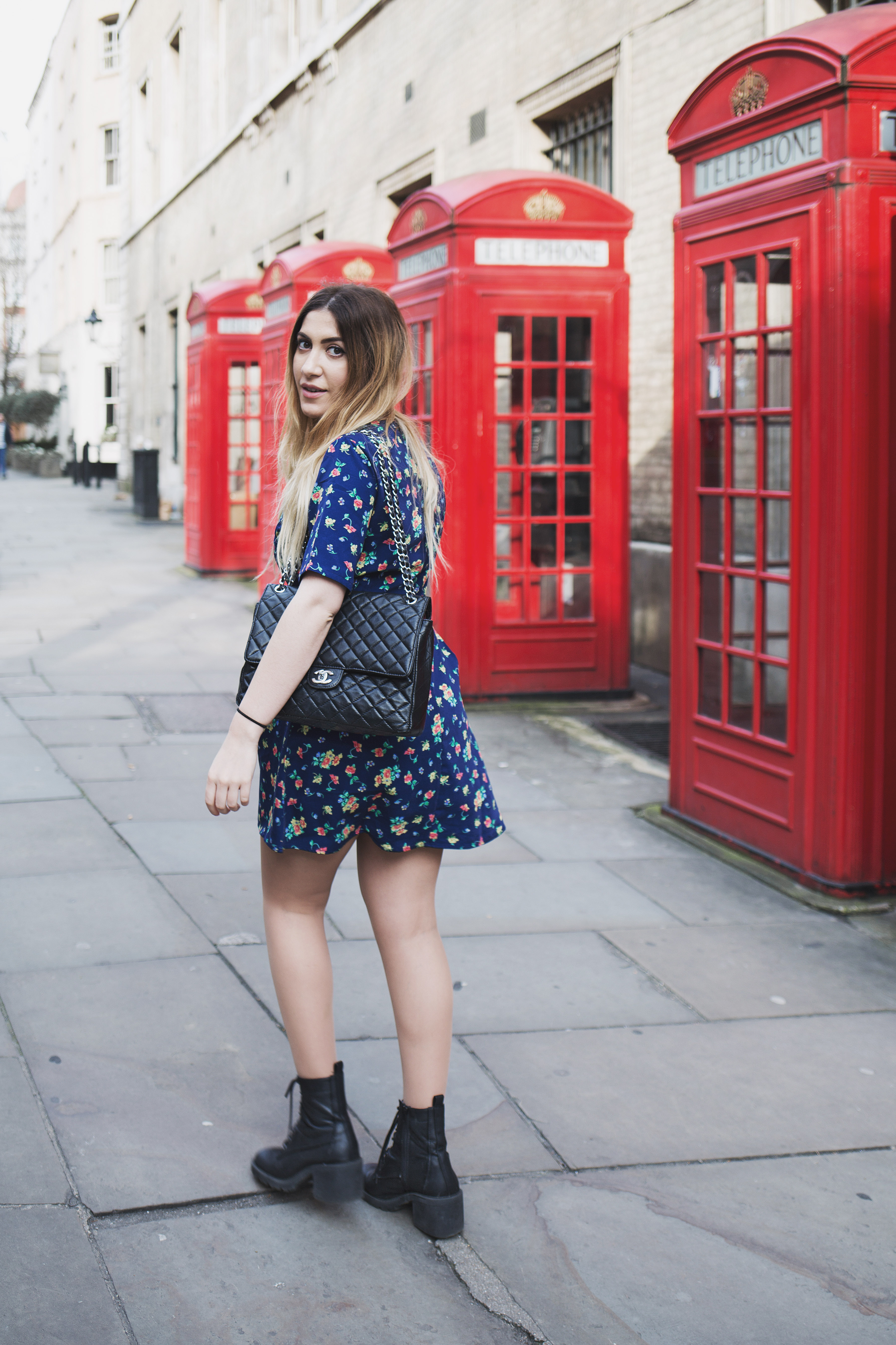Floral-Dress-for-Spring_-14 First Days of Spring Outfit Ideas