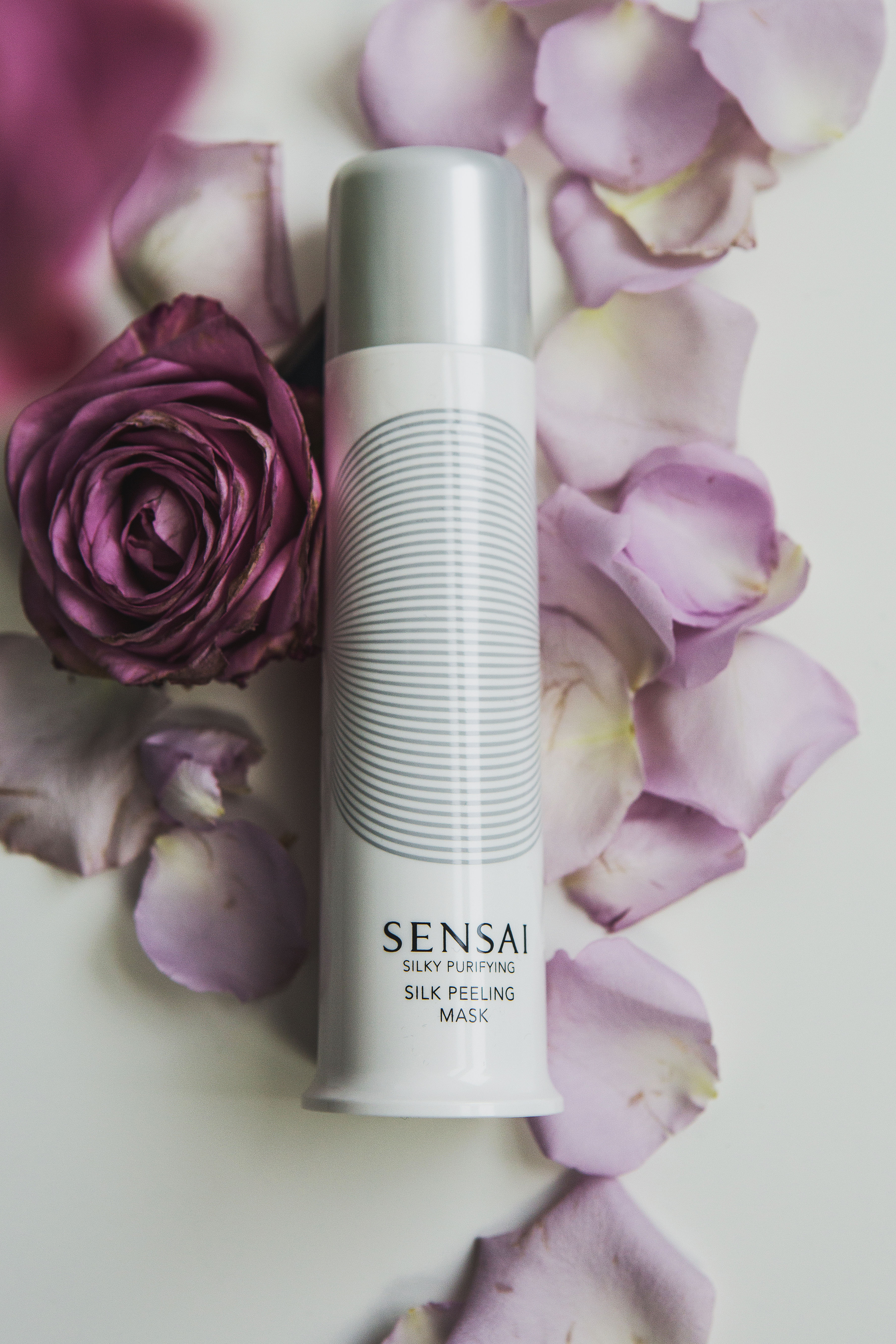 Sensai_-5 The Importance of Double Cleansing Your Skin