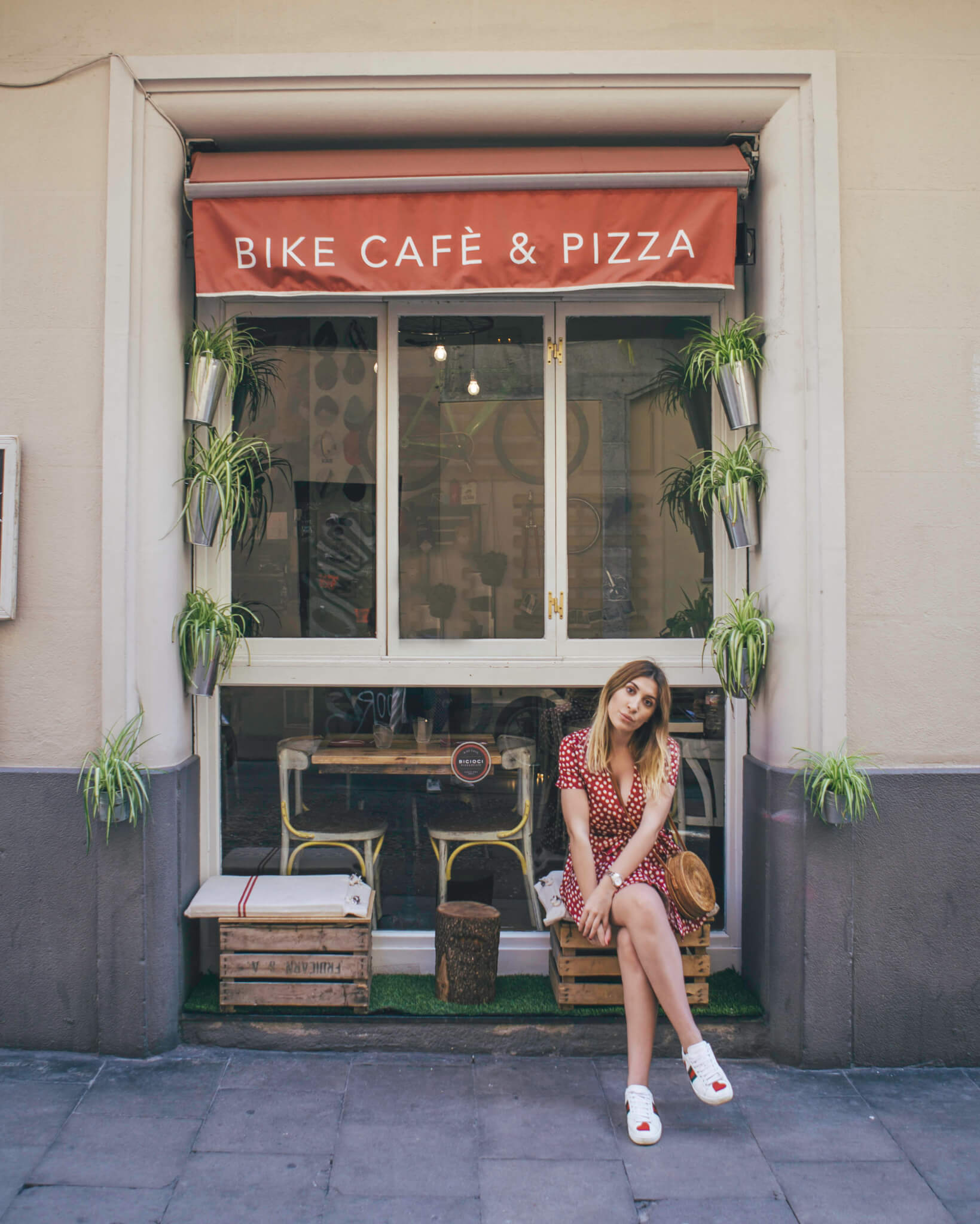 Bike-Cafe-and-Piza-Barcelona Top 3 Cafes in Barcelona