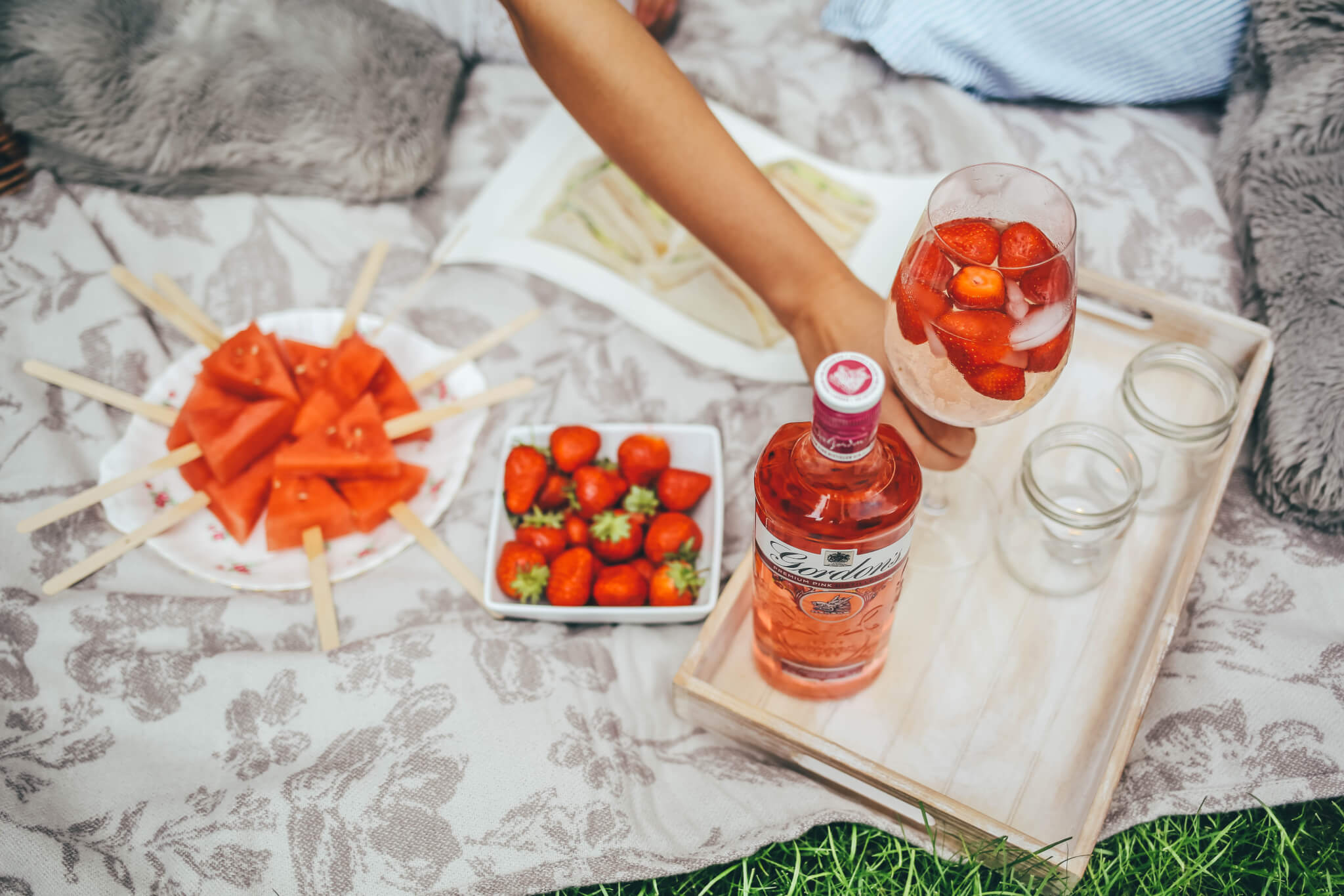 A very British welcome home party with Gordon’s Pink Spritz